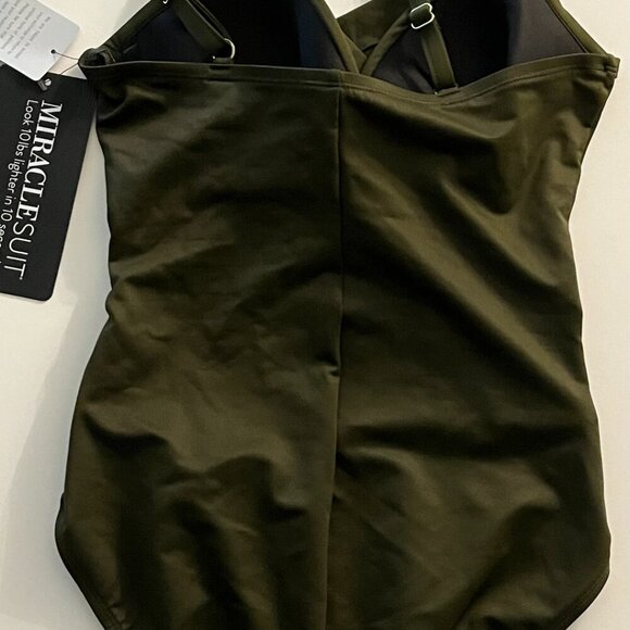 NWT Miraclesuit Mystique One Piece in Nori Green Size 10 - Picture 6 of 7